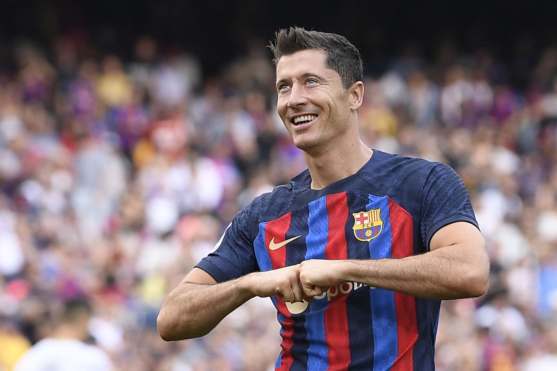 ليفاندوفسكي يحقق رقمًا تاريخيًا مع برشلونة في الدوري الإسباني